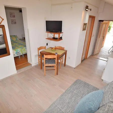 Petra Apartment *