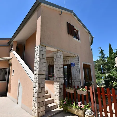 Apartment Petra
